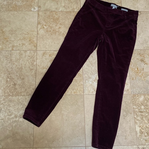 Ellen Tracy corduroy jeans. Plum color . Size 8 . Plum. - Picture 1 of 4